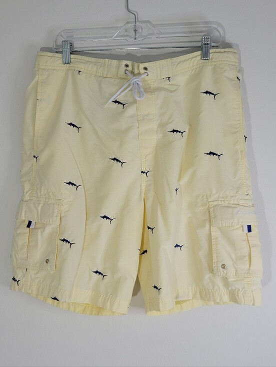 Daniel Cremieux Other - CREMIEUX Men's Size L/G Yellow Embroidered Shark Cargo Swim Shorts.